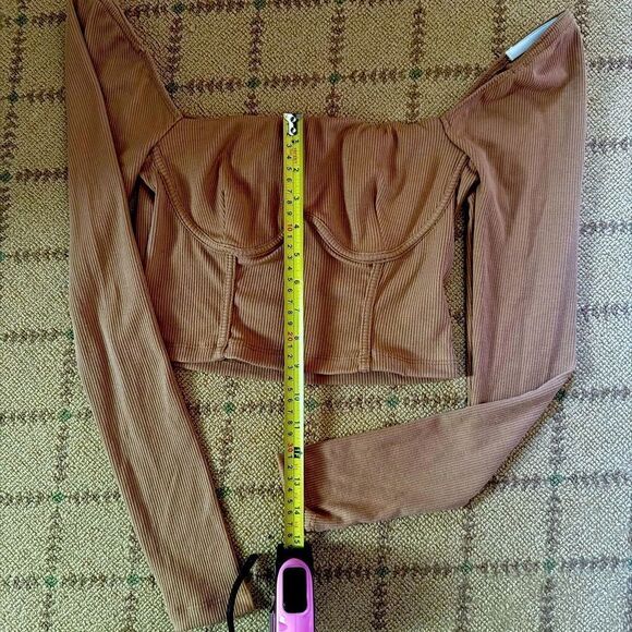 Princess Polly camel ribbed off the shoulder long sleeved crop top 4 - Picture 11 of 12
